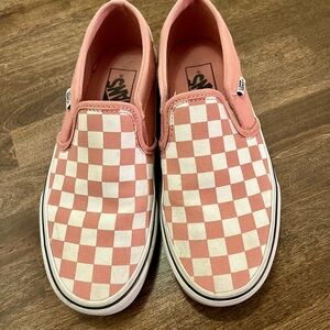 Pink and white checkered women’s size 6 Vans excellent condition